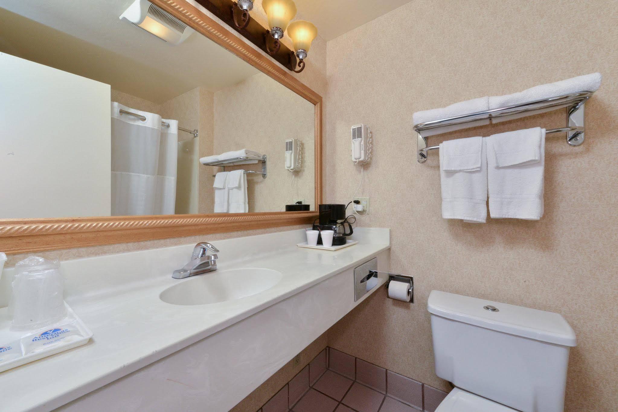 Americas Best Value Inn San Jose Convention Center Ngoại thất bức ảnh